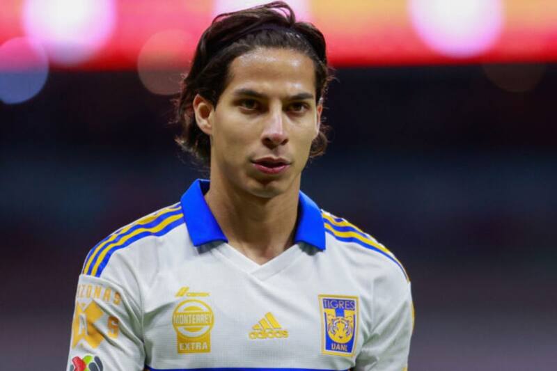 A la afición de América no le pareció que Diego Lainez fichara con Tigres.