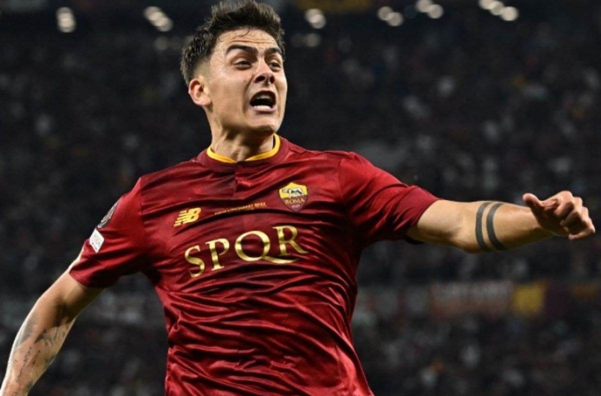 VIDEO | El gol de Dybala para adelantar a Roma frente a Sevilla en la final de la Europa League