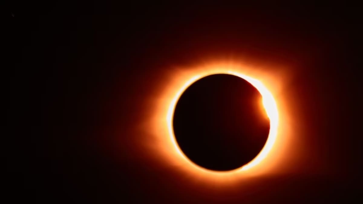 ¿Cuándo es el eclipse lunar de mayo 2023?