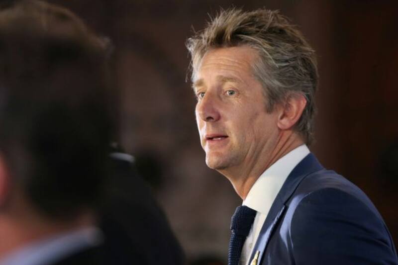 El Ajax dio a conocer que Edwin Van der Sar se encuentra estable. (Twitter)