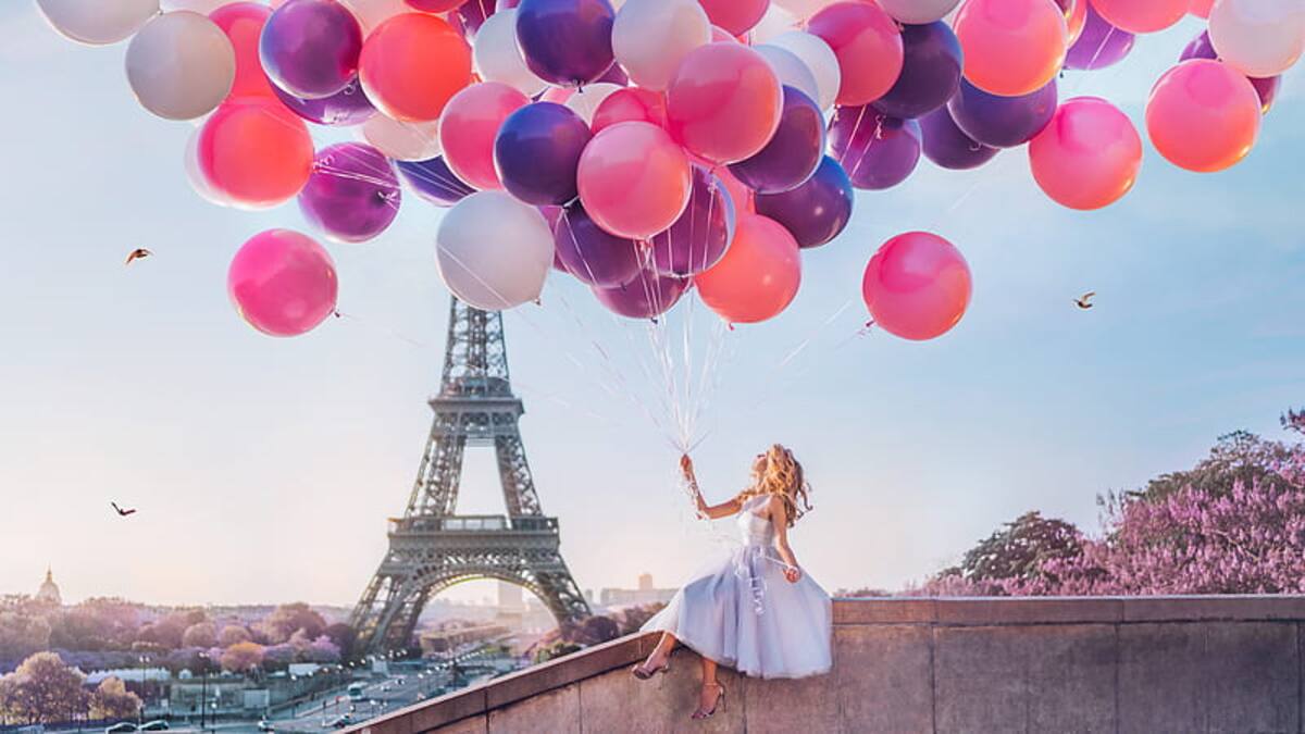 Conoce el precio de la icónica foto con globos en la Torre Eiffel