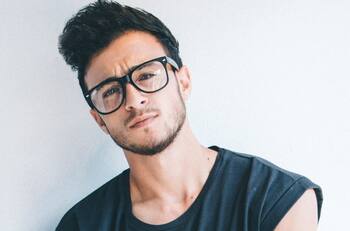 5 señales para saber si le gustas a un hombre