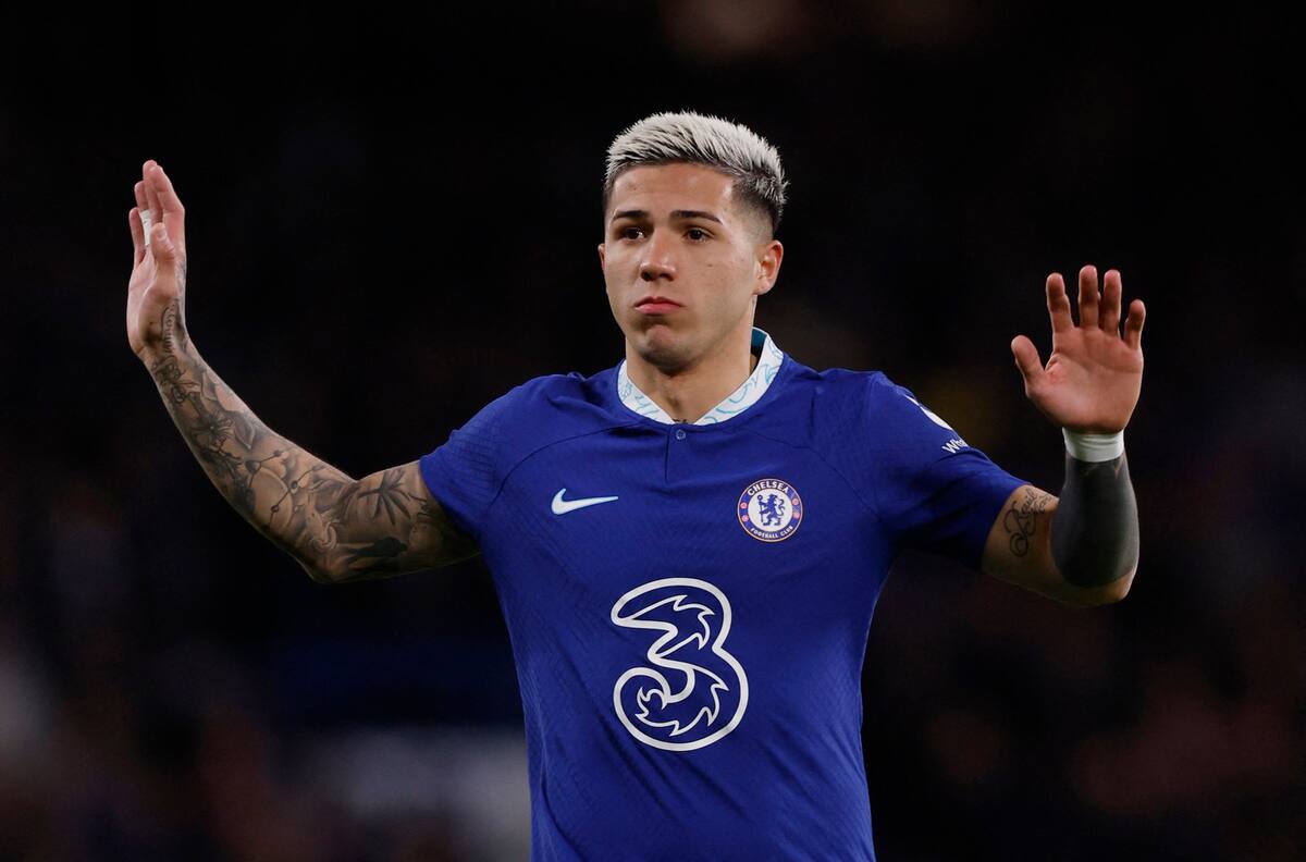 Golpe a la billetera: jugadores del Chelsea sufrirán una rebaja del 30% de su sueldo tras caer en Champions League
