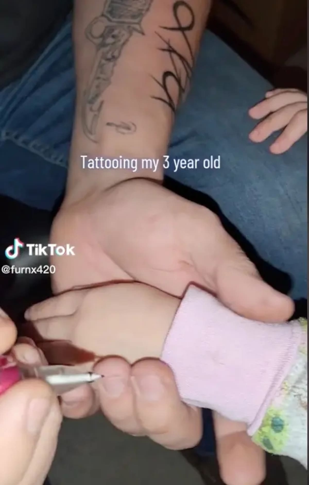 Los tatuajes en niños se están volviendo tendencia.