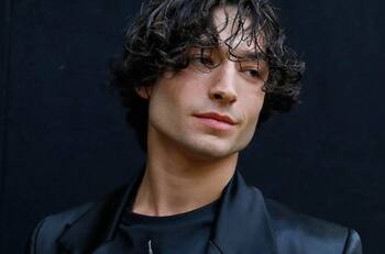 Los escándalos en los que ha estado envuelto Ezra Miller, protagonista de “The Flash”