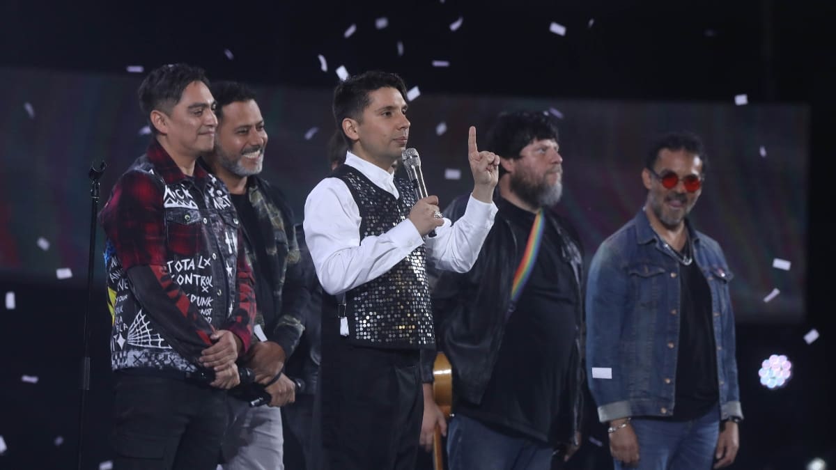 Fabrizio Copano sorprendió reuniendo a Los Bunkers y a sus excompañeros del “Club de la Comedia” en el Festival de Viña 2023