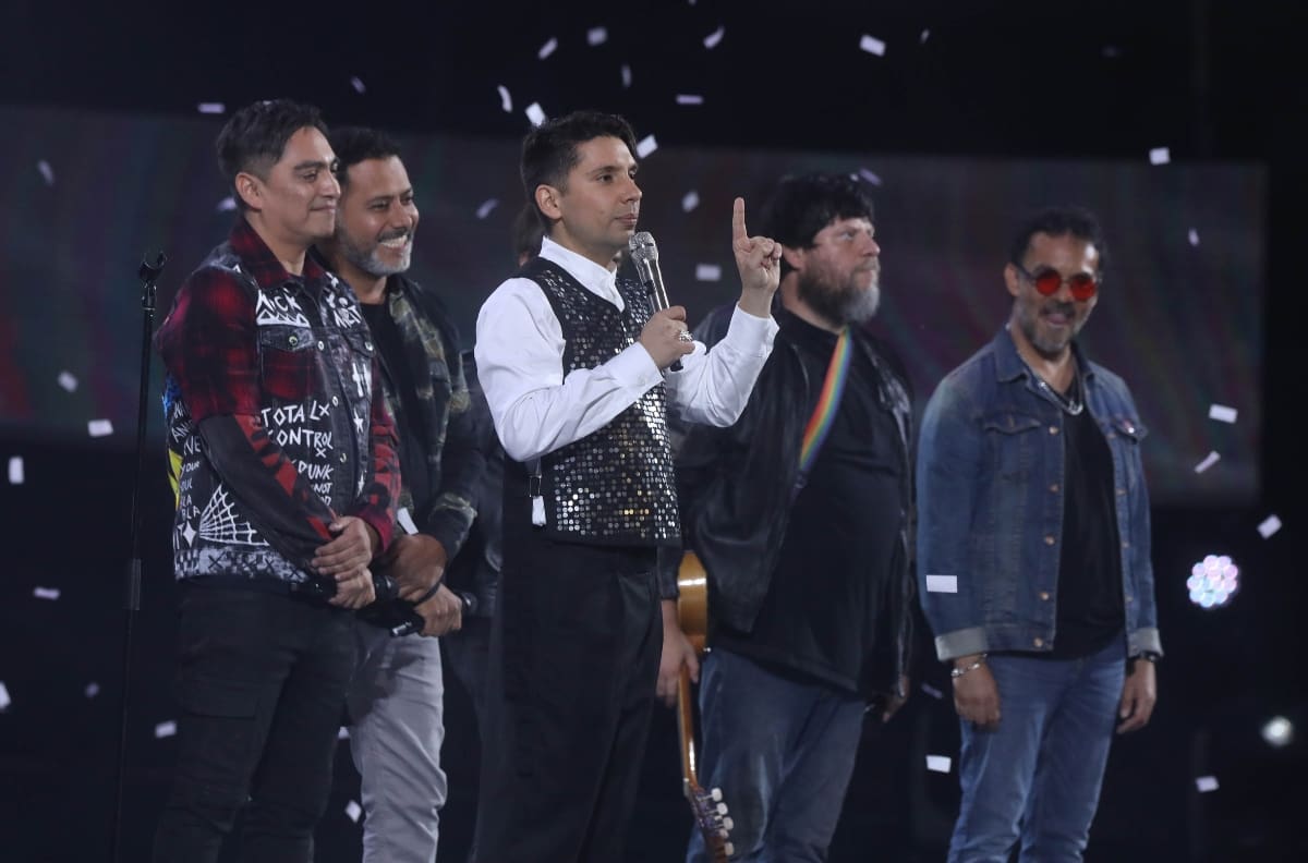 Fabrizio Copano sorprendió reuniendo a Los Bunkers y a sus excompañeros del “Club de la Comedia” en el Festival de Viña 2023