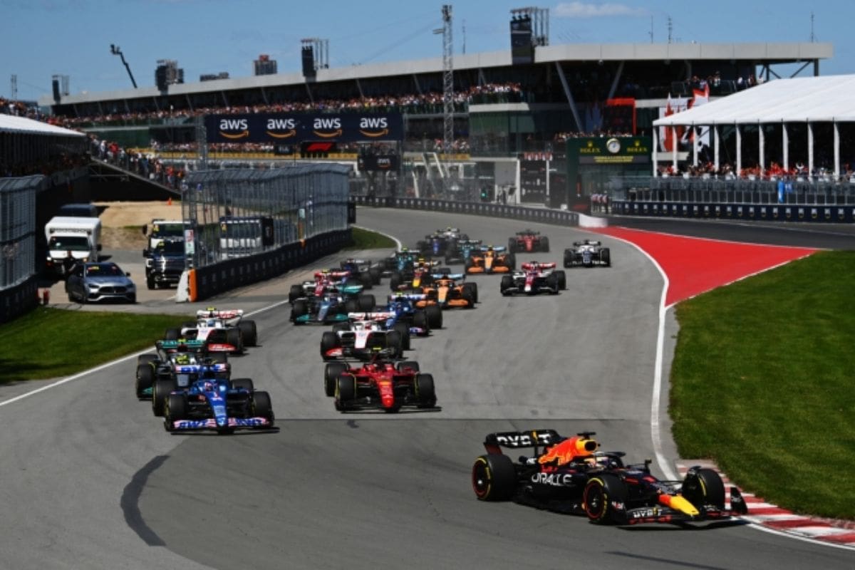La escudería de Red Bull busca hacer el 1-2 con Max Verstappen y Checo Pérez. (EFE)