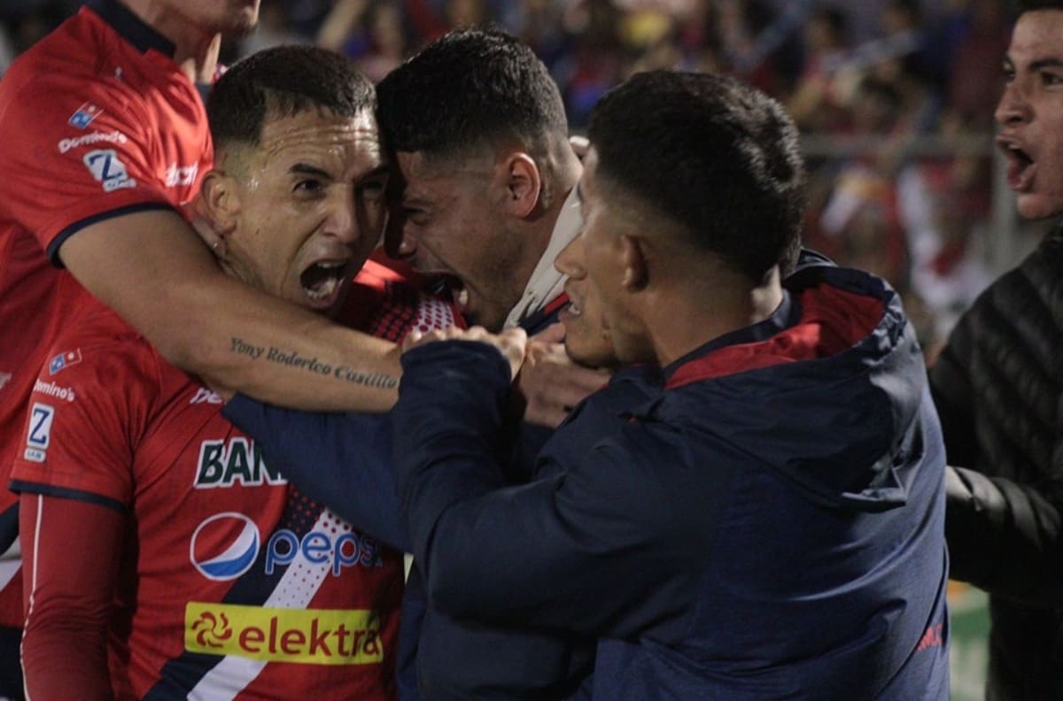 La revancha de Óscar Raí Villa tras salir campeón en Guatemala: “Esto nunca se me va a olvidar”