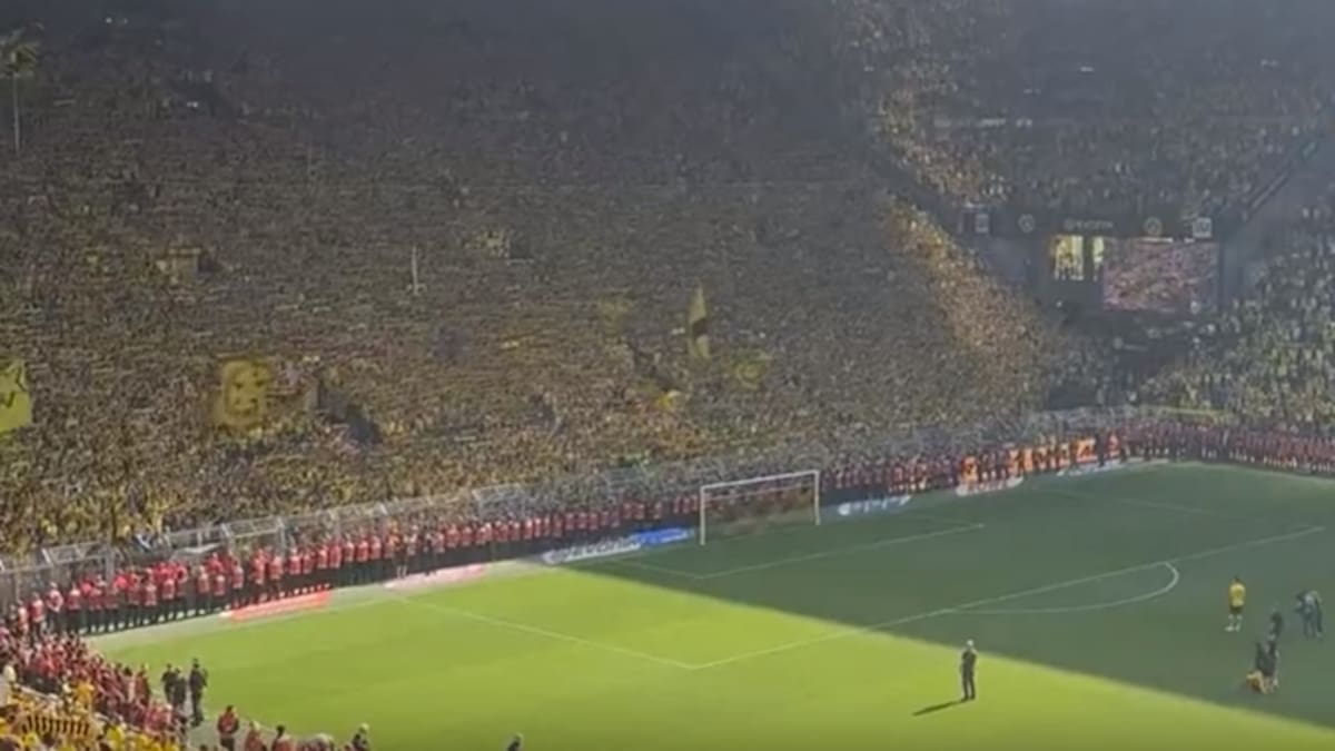 VIDEO | ¡En las buenas y malas! La hinchada del Borussia Dortmund ovacionó a sus jugadores pese a perder el título