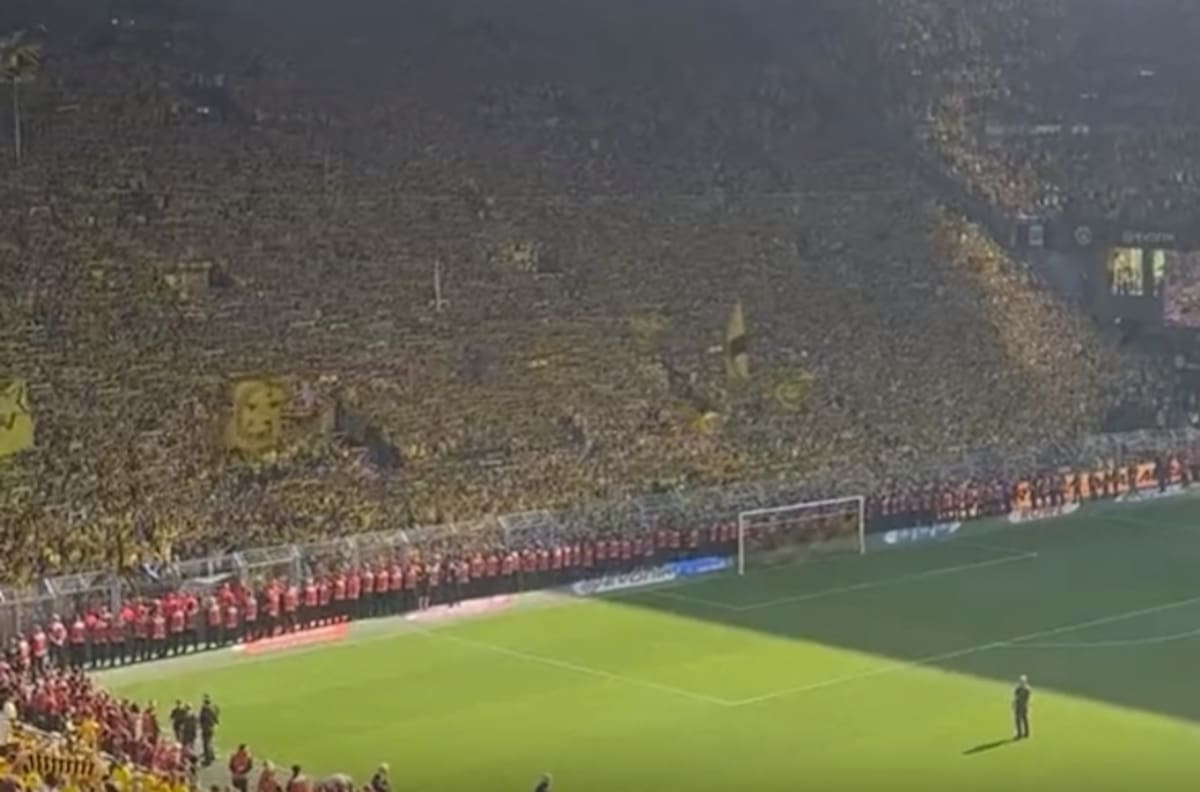 VIDEO | ¡En las buenas y malas! La hinchada del Borussia Dortmund ovacionó a sus jugadores pese a perder el título