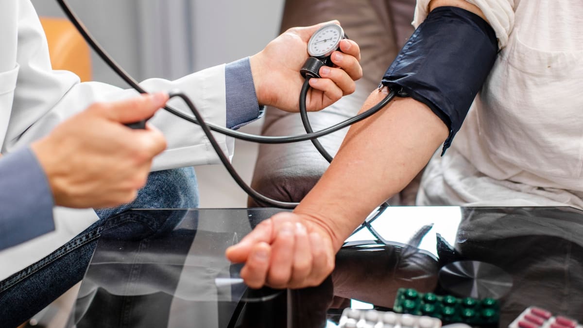 Hipertensión arterial: consumir SOLO una cucharadita de este ingrediente puede mantenerte a salvo