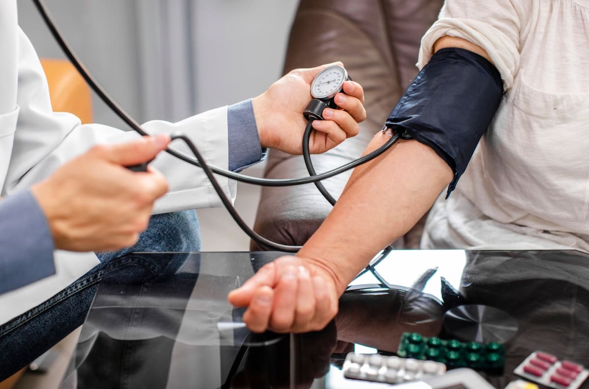 Hipertensión arterial: consumir SOLO una cucharadita de este ingrediente puede mantenerte a salvo