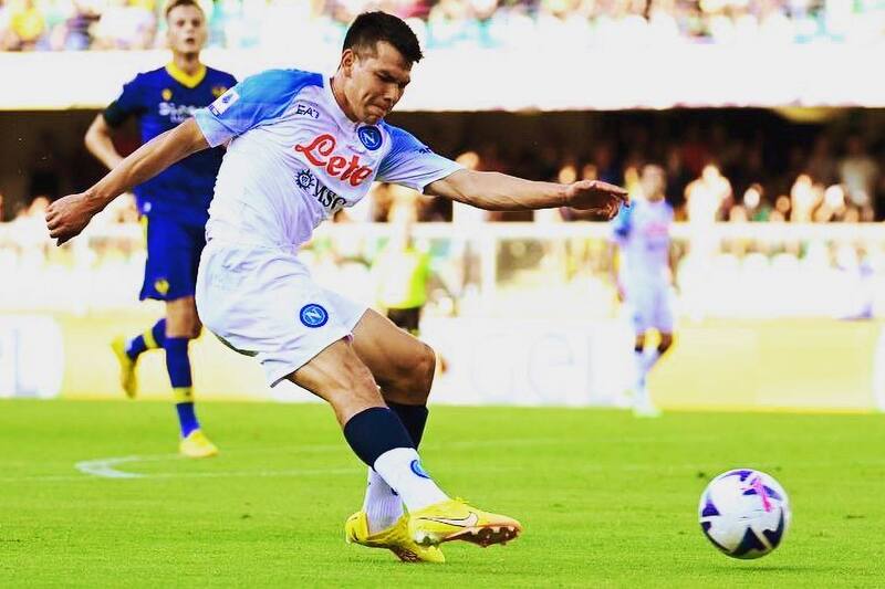 Hirving Lozano es el primer mexicano en coronarse campeón en el fútboi italiano