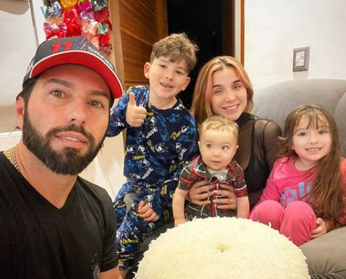 Poncho de Nigris y sus hijos