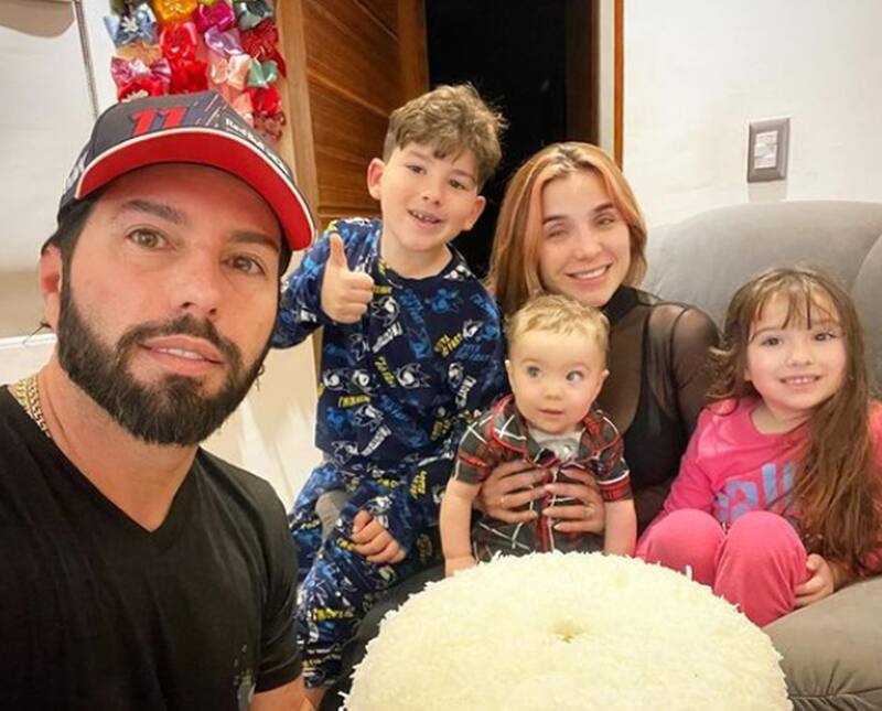 Poncho de Nigris y sus hijos