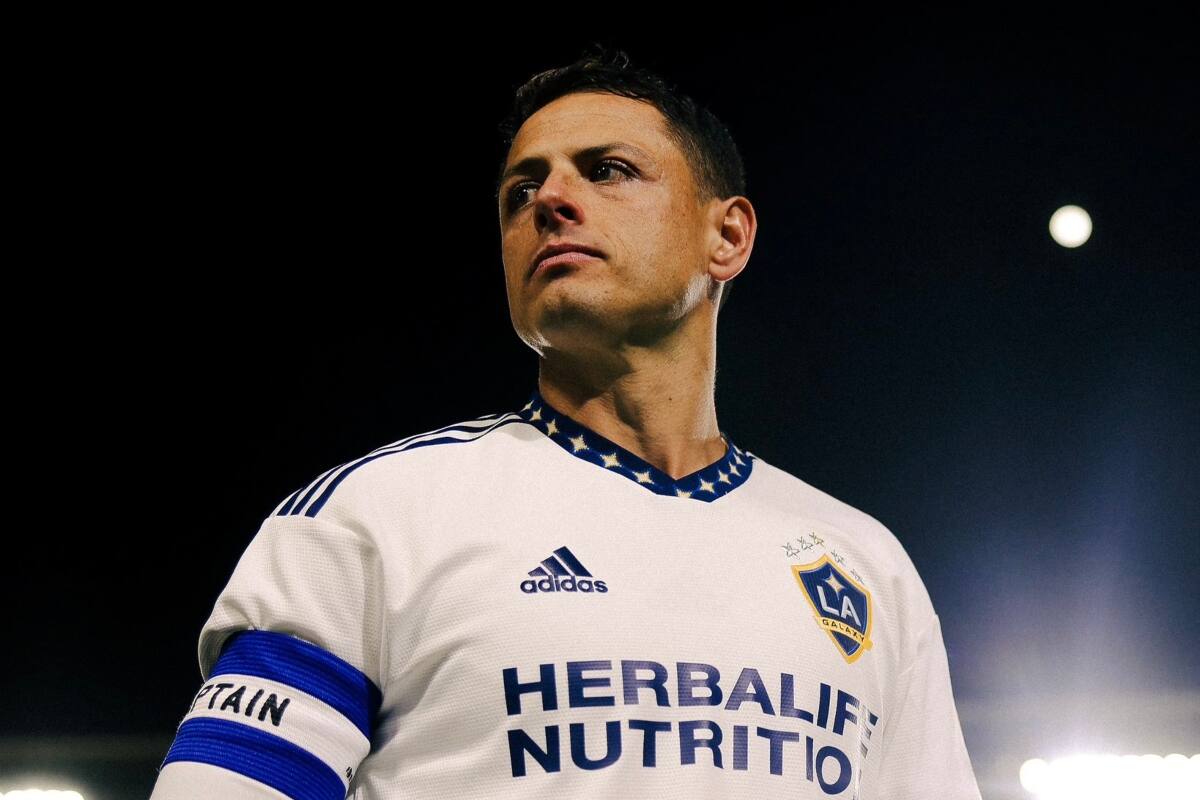 Chicharito recibió cientos de mensajes por su cumpleaños en redes sociales