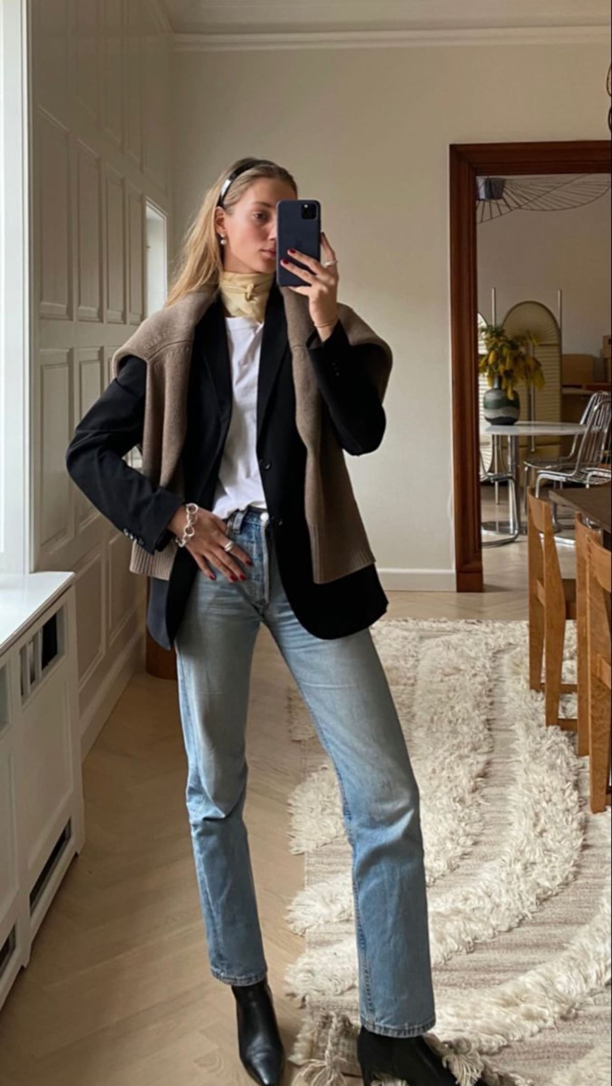 Los jeans rectos son ideales para las personas altas