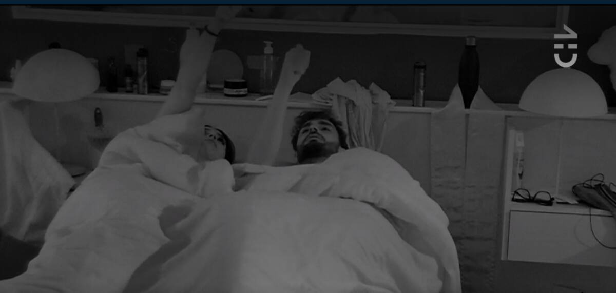 Jorge Aldoney y su expolola dando el consentimiento en "Gran Hermano" Chile.