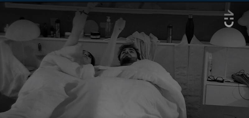 Jorge Aldoney y su expolola dando el consentimiento en "Gran Hermano" Chile.
