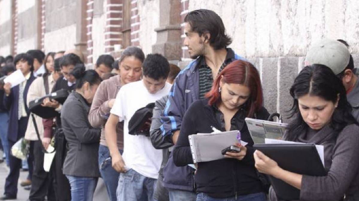¿Desempleado? Obtén la ayuda de casi 7 mil pesos al mes que el Gobierno de México ofrece a los jóvenes