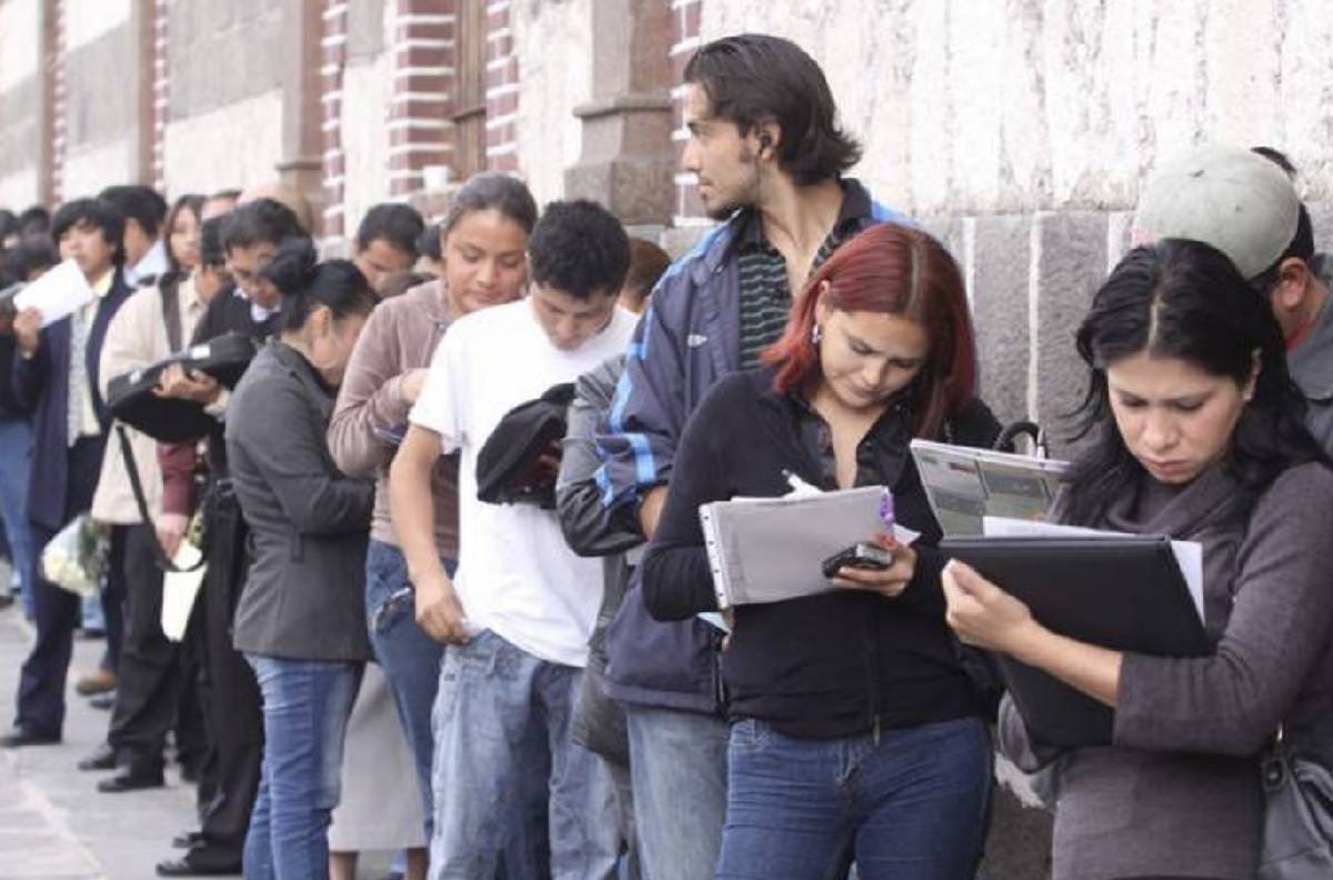 ¿Desempleado? Obtén la ayuda de casi 7 mil pesos al mes que el Gobierno de México ofrece a los jóvenes