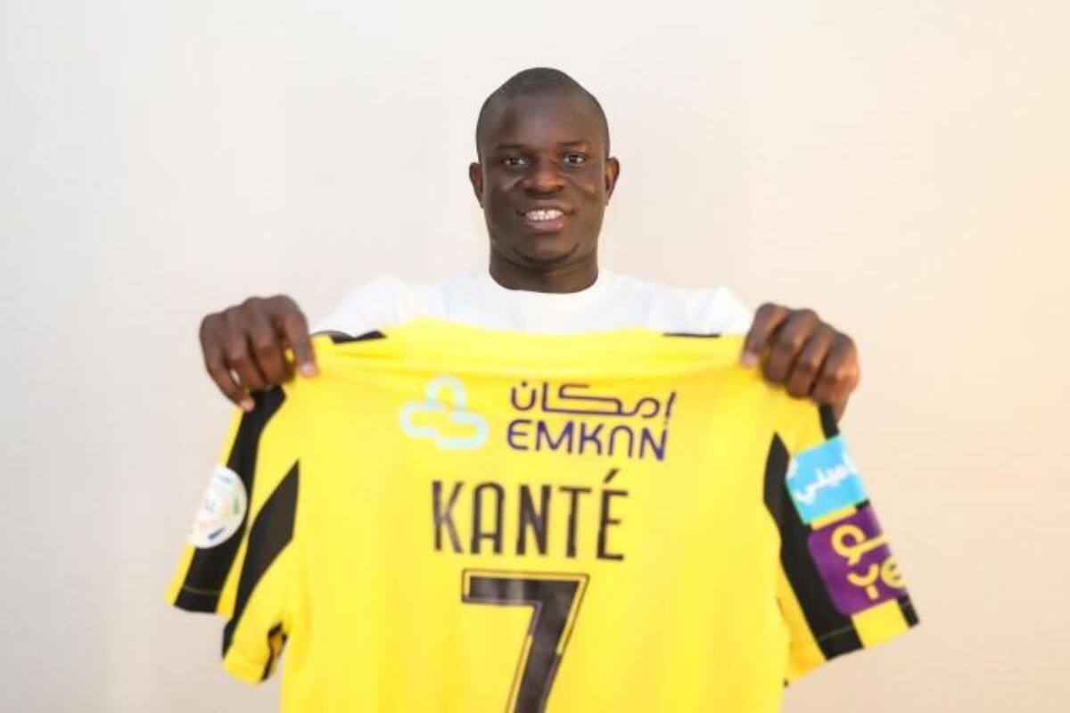 Kanté estará ganando con el Al Ittihad, 25 mde por año. (Twitter Al Ittihad)