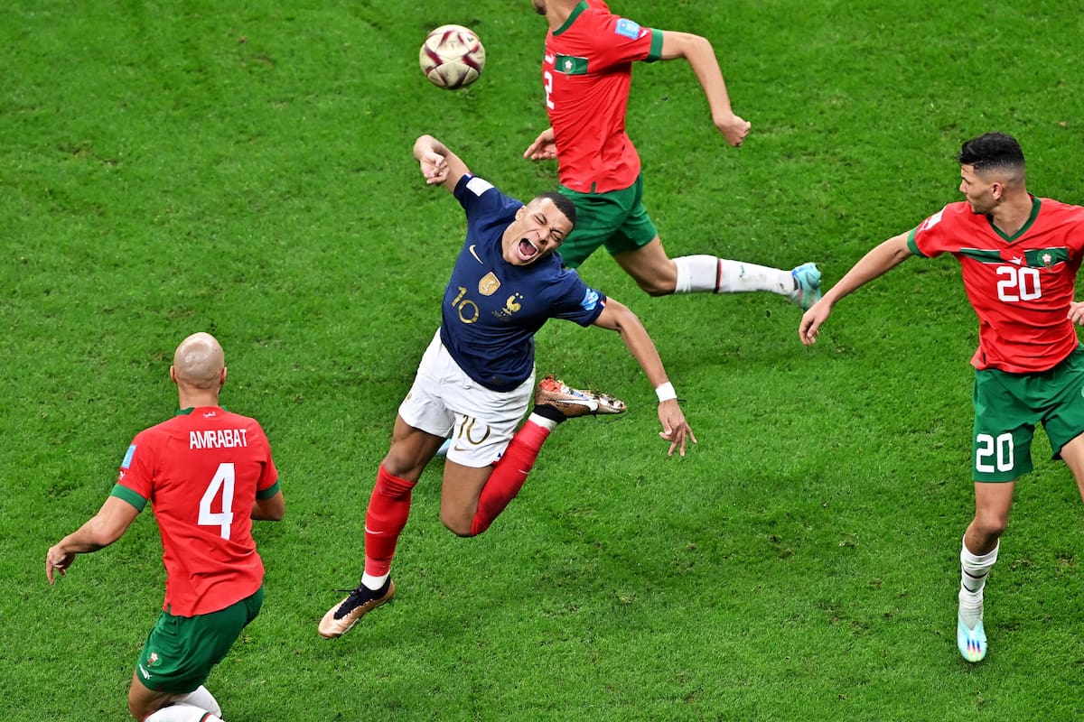 Kylian Mbappé es el nuevo capitán de Francia y no perdona que lo metan en líos