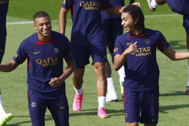 El joven de 19 años de edad se vio muy activo en el partido. (PSG)