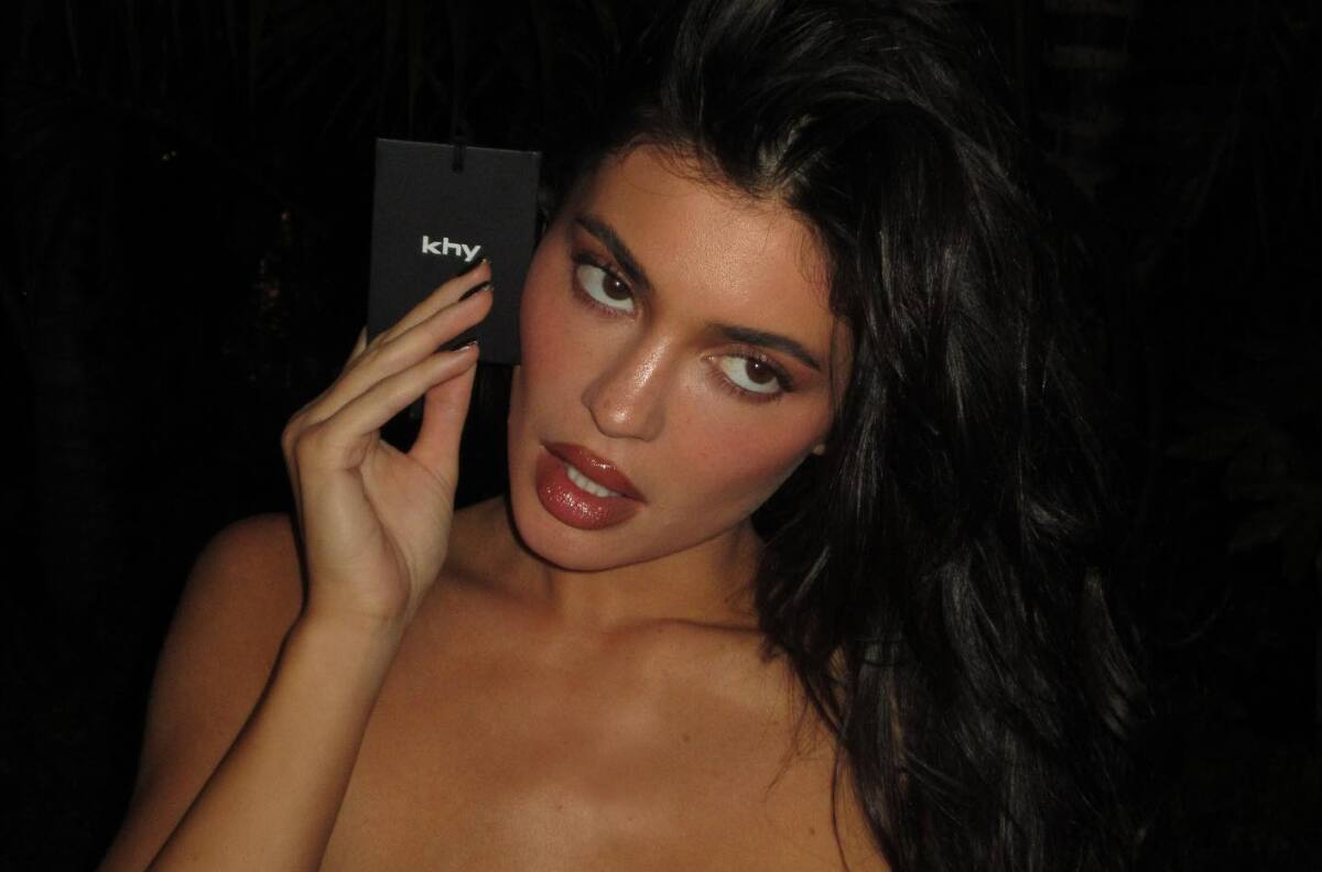 Kylie Jenner lanza “Khy, drop 002″ la segunda parte de su propia línea de ropa