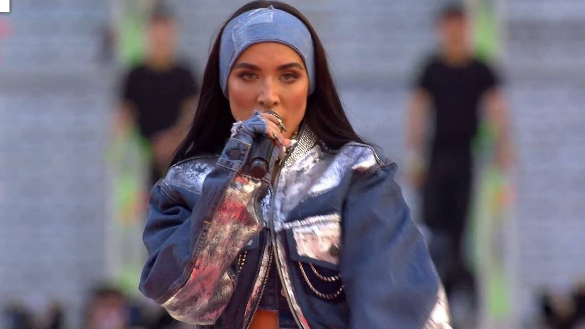 María Becerra es el segundo espectáculo musical de la noche. Créditos: Twitch Ibai.