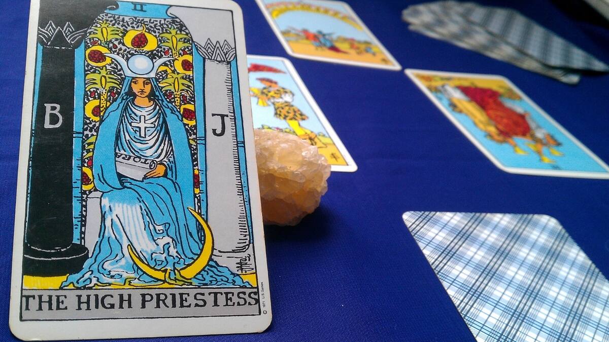 Tarot domingo 8 de octubre: predicciones para cada signo del zodiaco