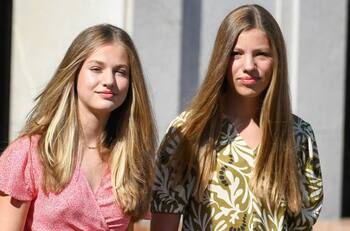 La princesa Leonor y la infanta Sofía a un mismo tratamiento que las hace ver diferente