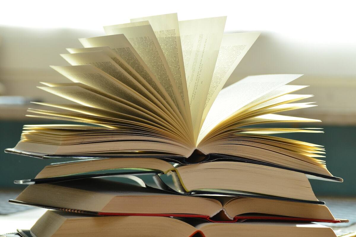 Regala un libro este Día del Amor y la amistad y haz feliz a alguien.