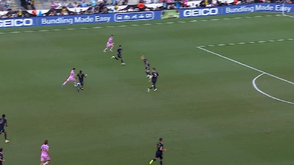 VIDEO | El golazo de Lionel Messi de 30 metros de distancia con el Inter Miami