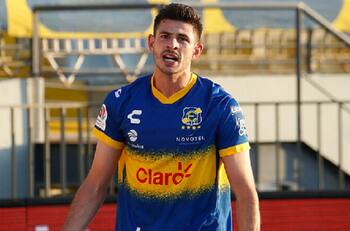 Lucas Di Yorio en conversaciones para regresar al fútbol chileno