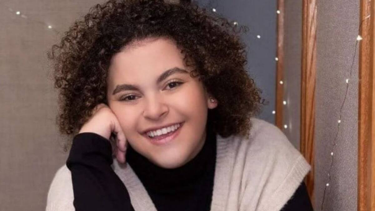 Lucero Mijares, hija de Lucero y Manuel Mijares, dice adiós al yeso que utilizó por varias semanas