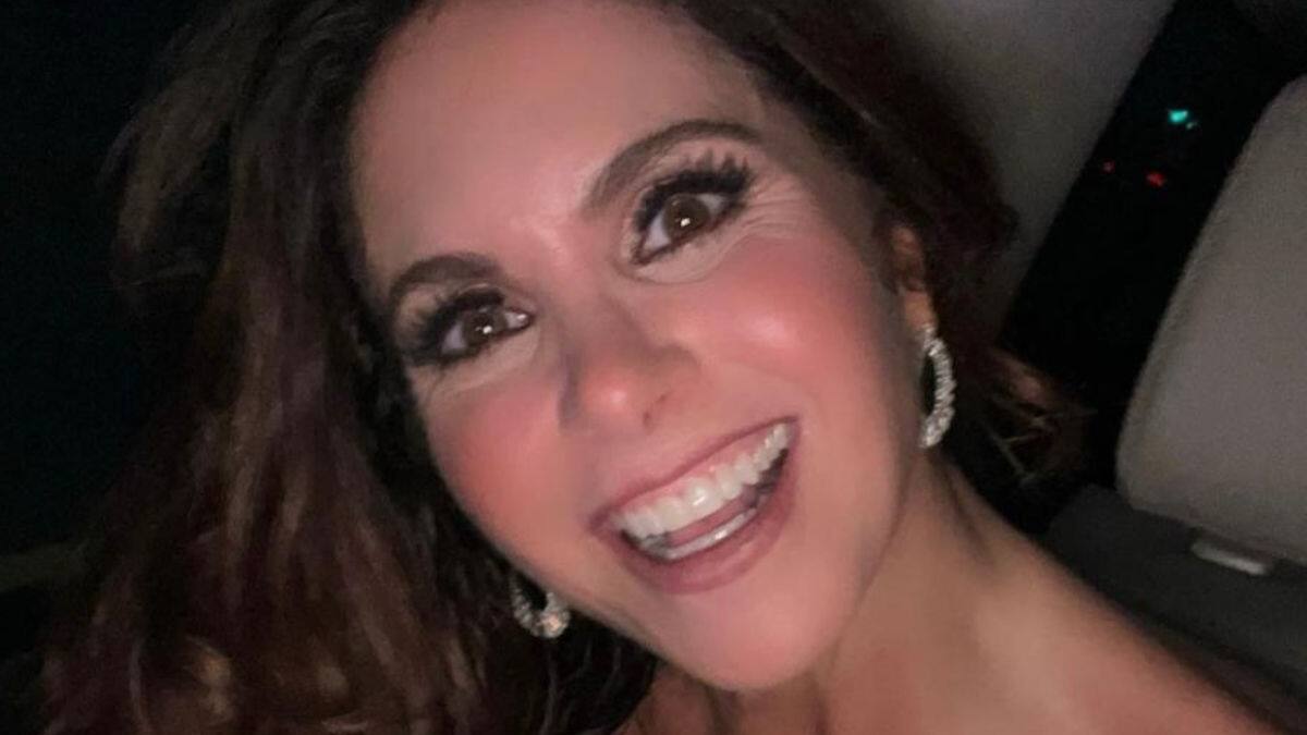 Lucero causa sensación en redes sociales con un video en el que imita a Michael Jackson