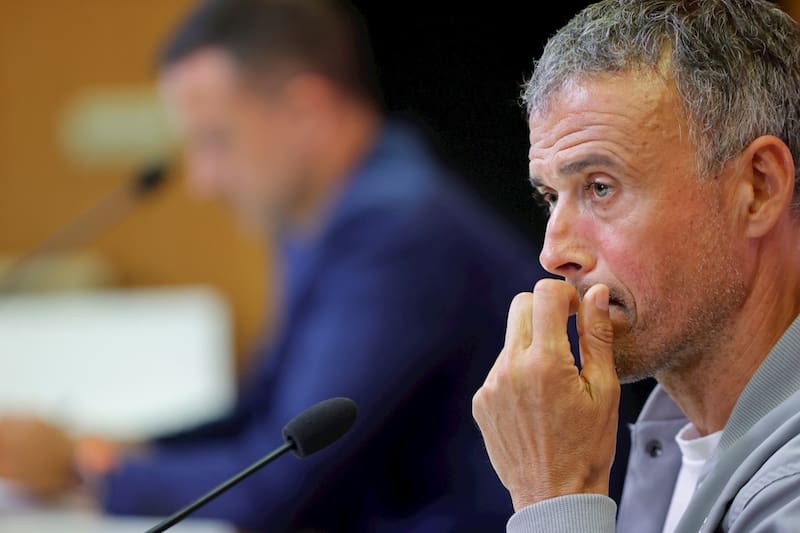 Luis Enrique está en Inglaterra para negociar con Chelsea.