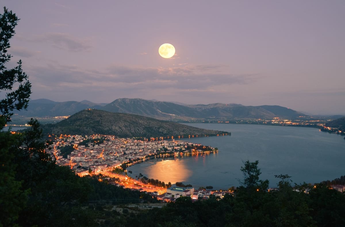 Los días en la Tierra se están volviendo más largos y la Luna lo está provocando