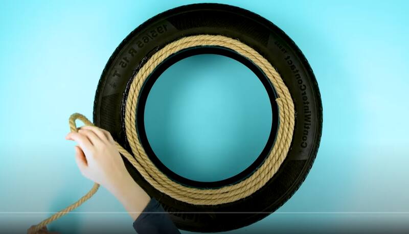 Los neuméticos viejos y usados pueden tener una segunda vida | Foto: Youtube Tipo Listo