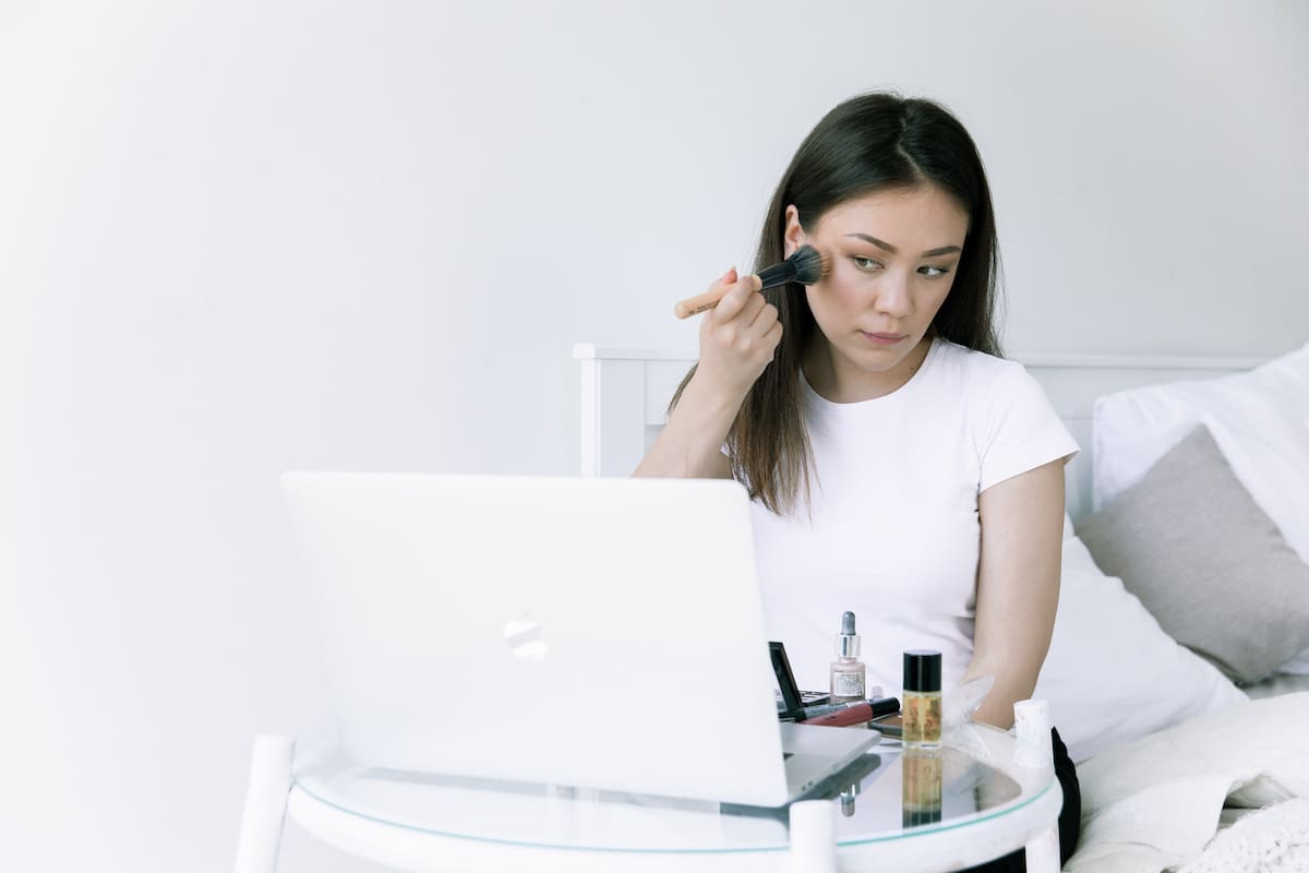 Sigue estos consejos para que tu maquillaje no se corra.