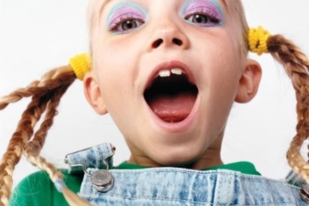 Zara lanza colección de maquillaje para niños.