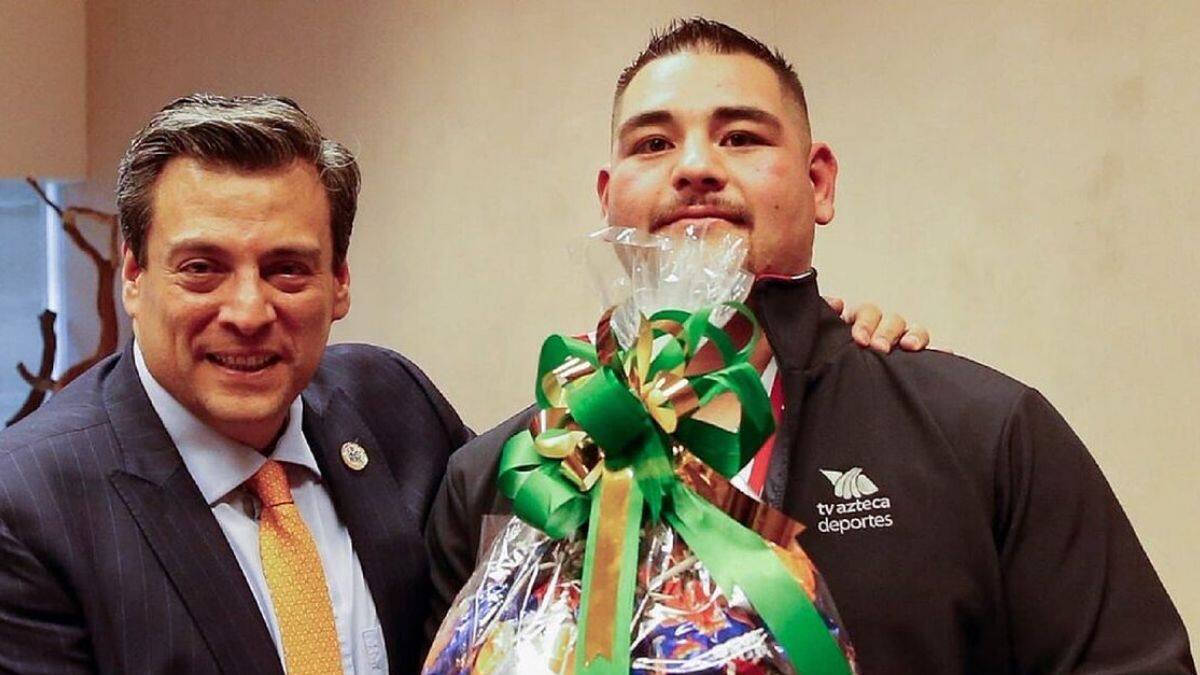 Mauricio Sulaimán ve centrado a Andy Ruiz tras escándalo en redes por imágenes comprometedoras