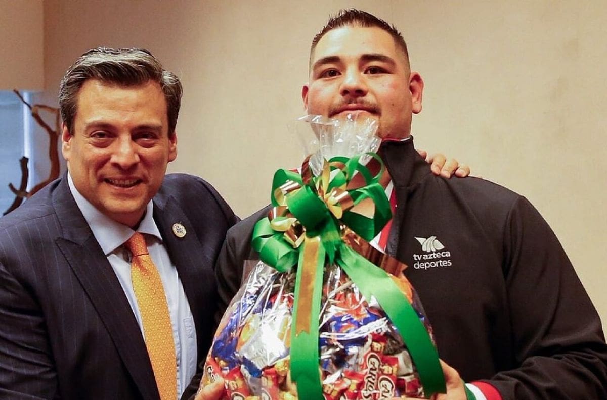 Mauricio Sulaimán ve centrado a Andy Ruiz tras escándalo en redes por imágenes comprometedoras