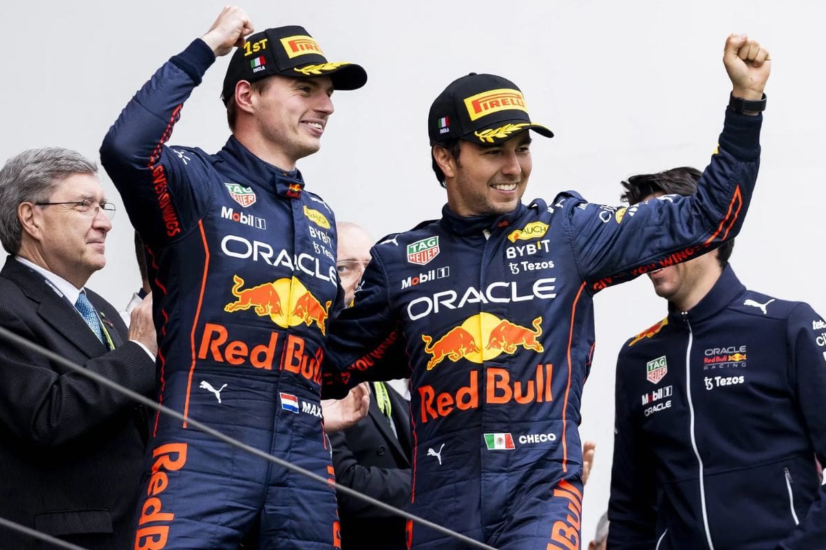 Max Verstappen y Checo Pérez vienen de hacer 1 y 2 en el Gran Premio de Bélgica. (Twitter)