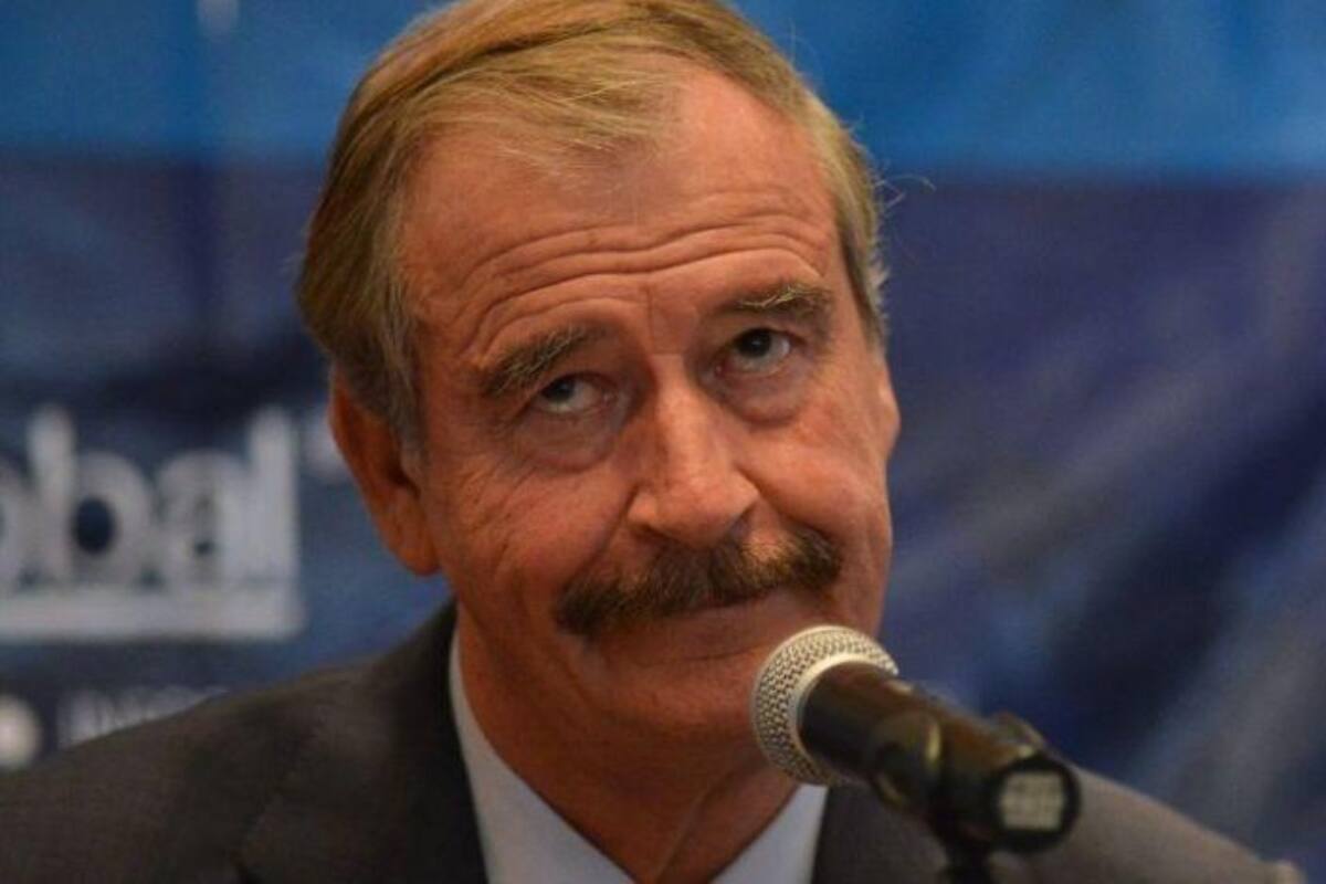 Vicente Fox se equivoca al escribir y usuarios lo tunden en redes sociales.