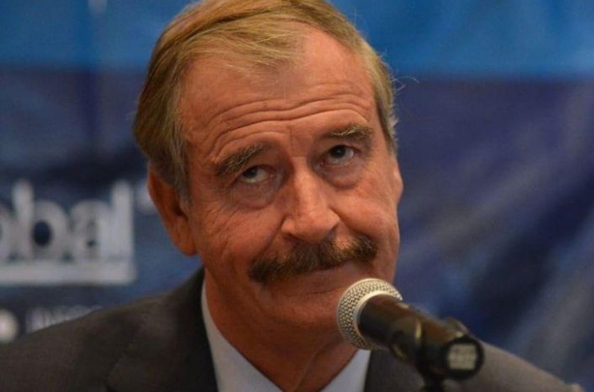 Tunden en redes sociales a Vicente Fox por equivocarse al escribir un tweet