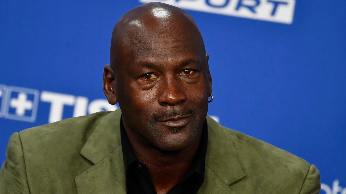 NBA: Michael Jordan vendió sus acciones en Charlotte Hornets por 3.000 millones de dólares