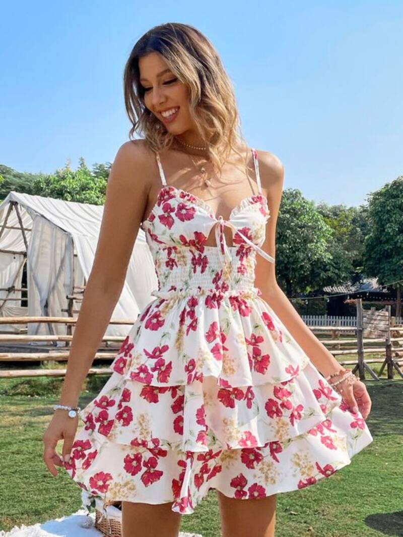 Los vestidos florales te acompañarán en esta época.